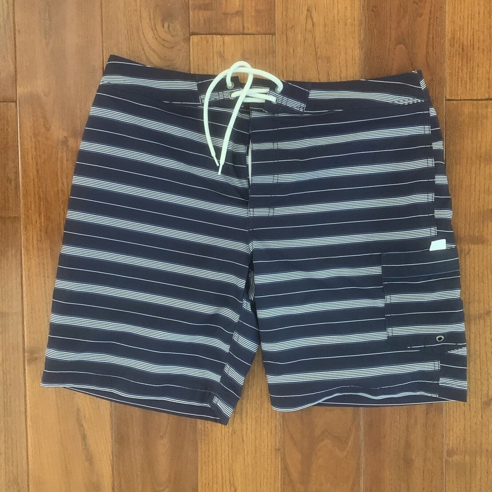 J CREW Swim Trunks Size 34 Blue Horizontal Stripe Lined Beach Shorts 9" Inseam